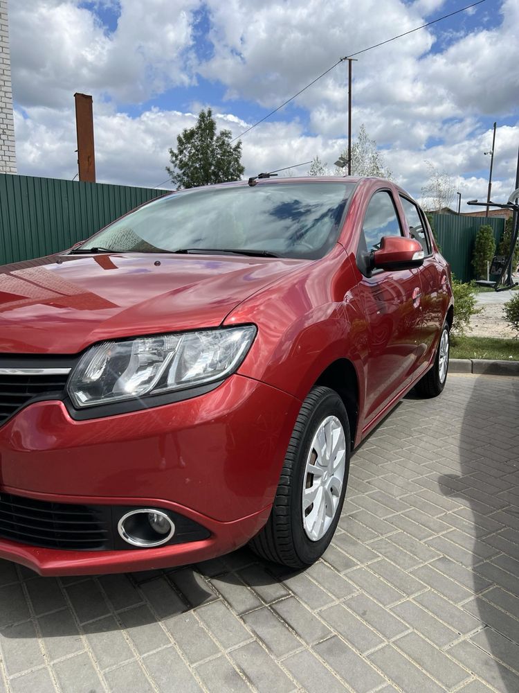 Renault Sandero 2013