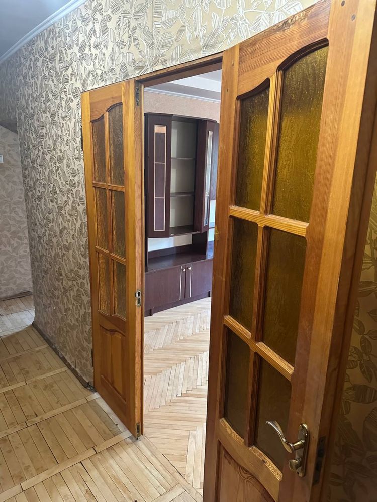 Продається 3-кім. квартира, пр. Молоді, 11