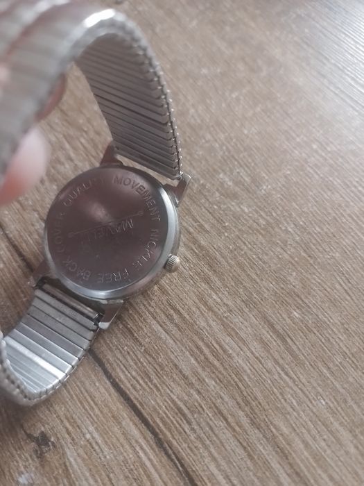 Zegarek srebrny wysylka olx