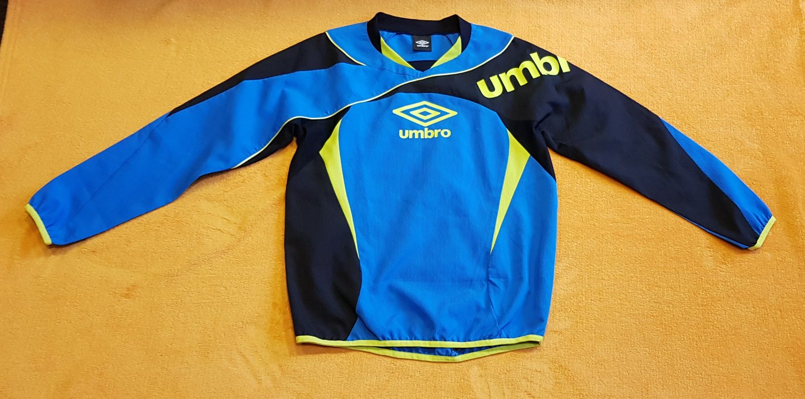 Спортивный реглан Umbro