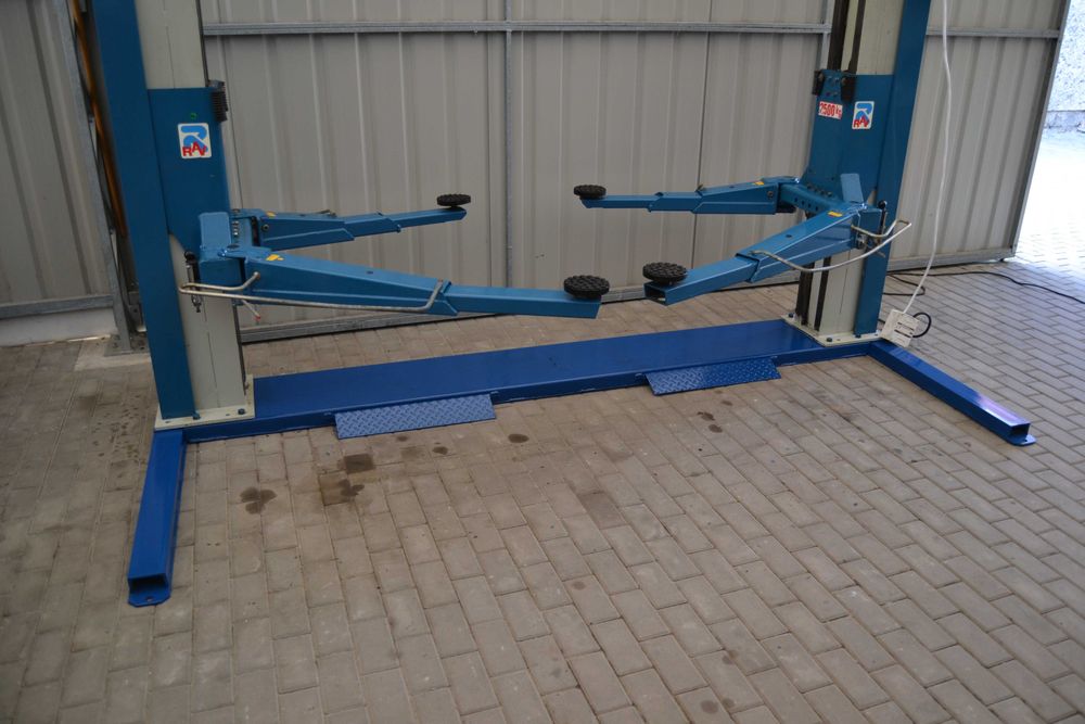 Podnośnik dwukolumnowy Ravaglioli KPN305 rama śrubowy podnosnik 2500kg