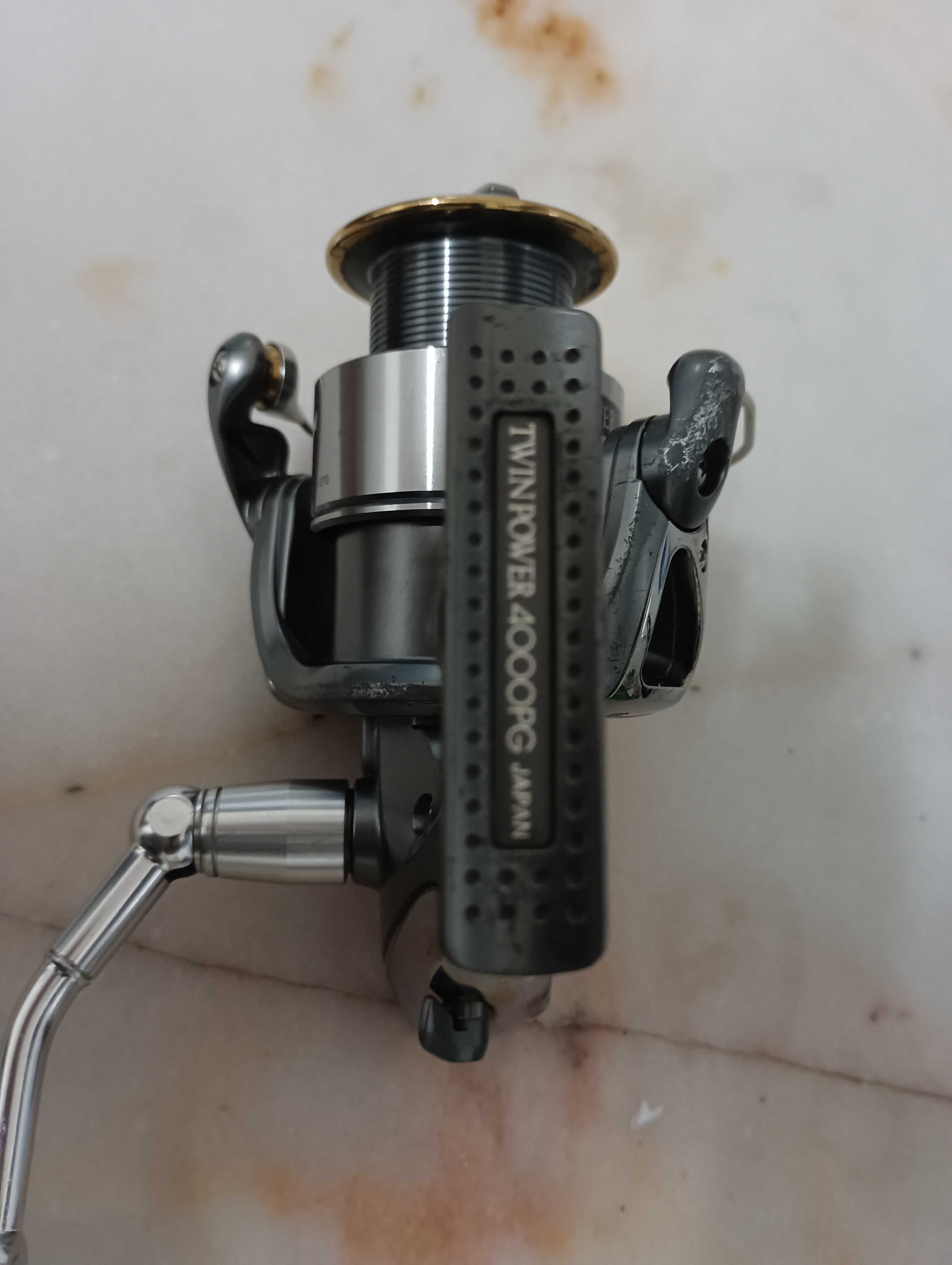 Shimano 02 Twin Power 4000PG, Japão.