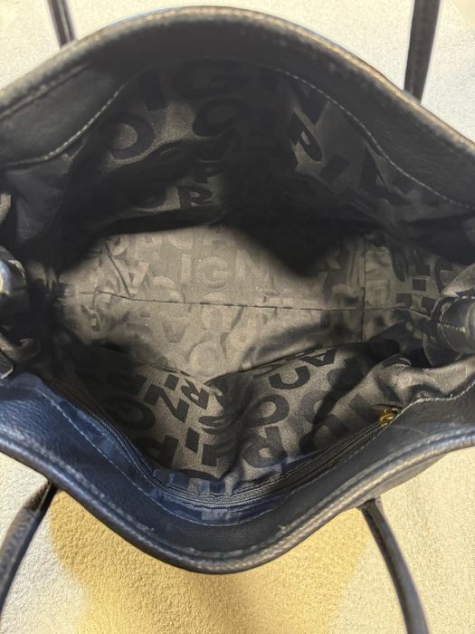 Mala azul escura da Purificacion Garcia