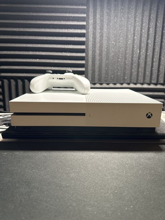 Xbox One S  1TB