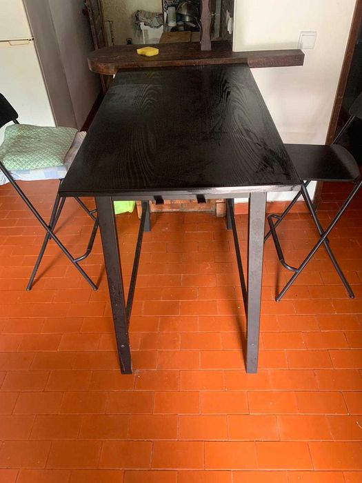 Mesa de bar IKEA + cadeiras FRANKLIN