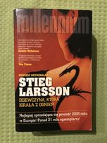 Stieg Larsson saga Millenium, tom 2, Dziewczyna która igrala z ogniem