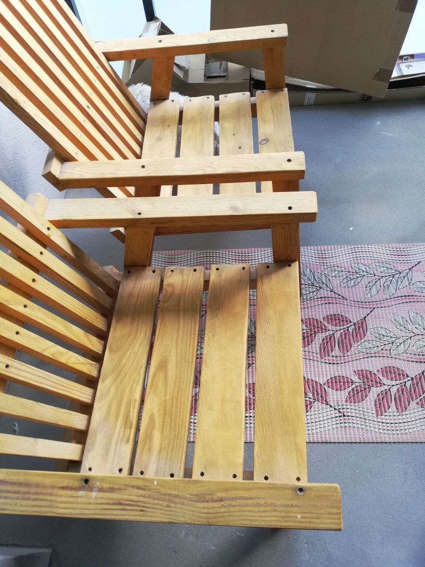 Fotele drewniane balkonowe