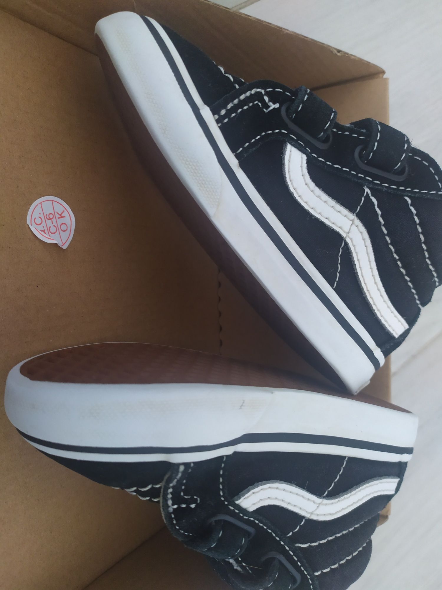 Sapatilha Vans 24