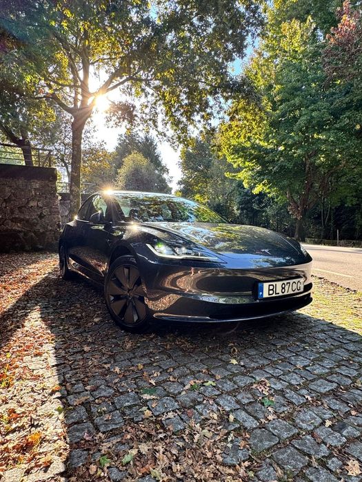 Tesla Model 3 Tração Traseira