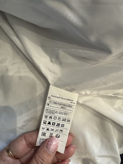 Продам фирменную куртку Benetton для мальчика