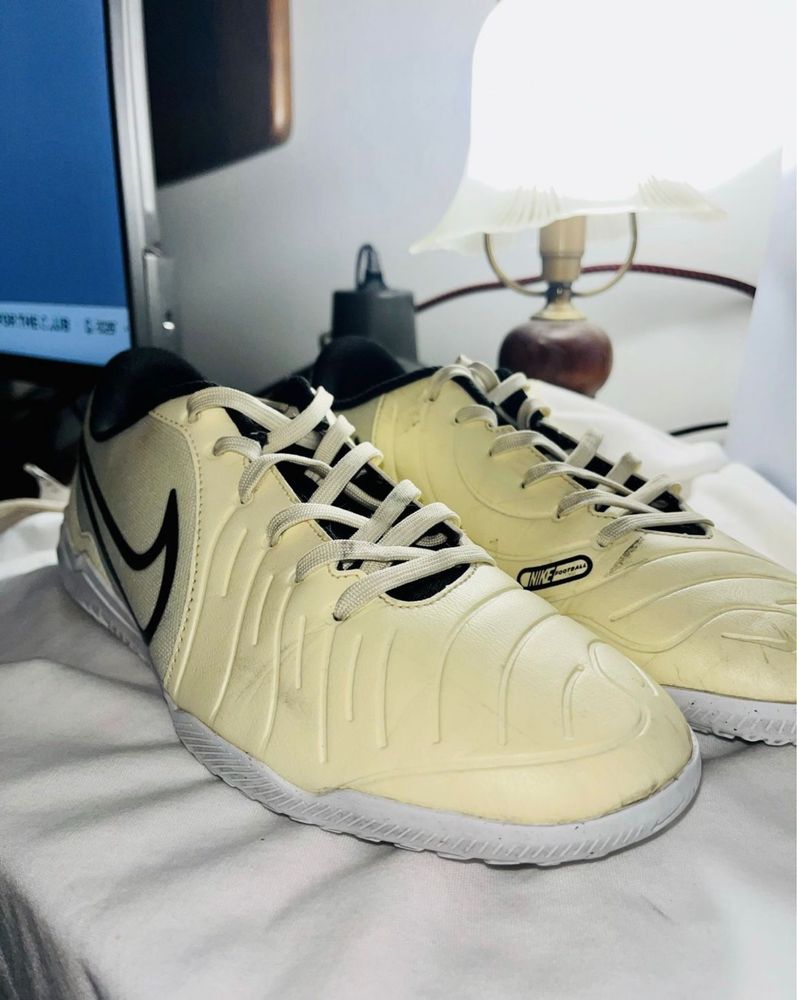 Chuteira Nike n41