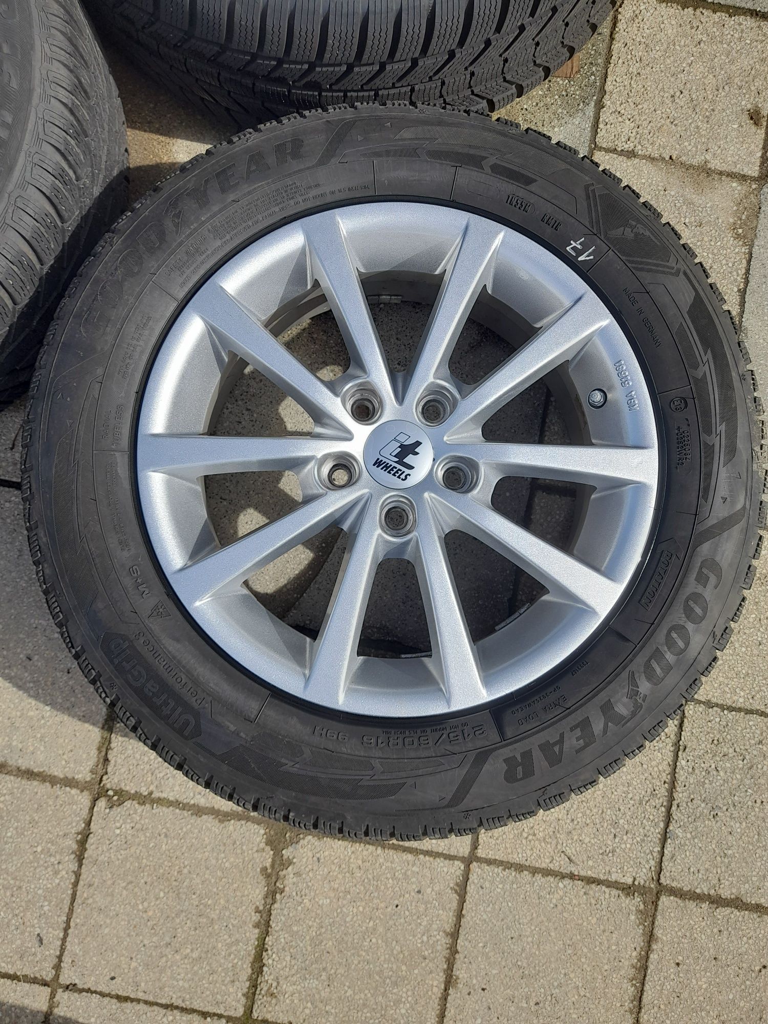 Koła zimowe Ford volvo 5x108  215 60 r16