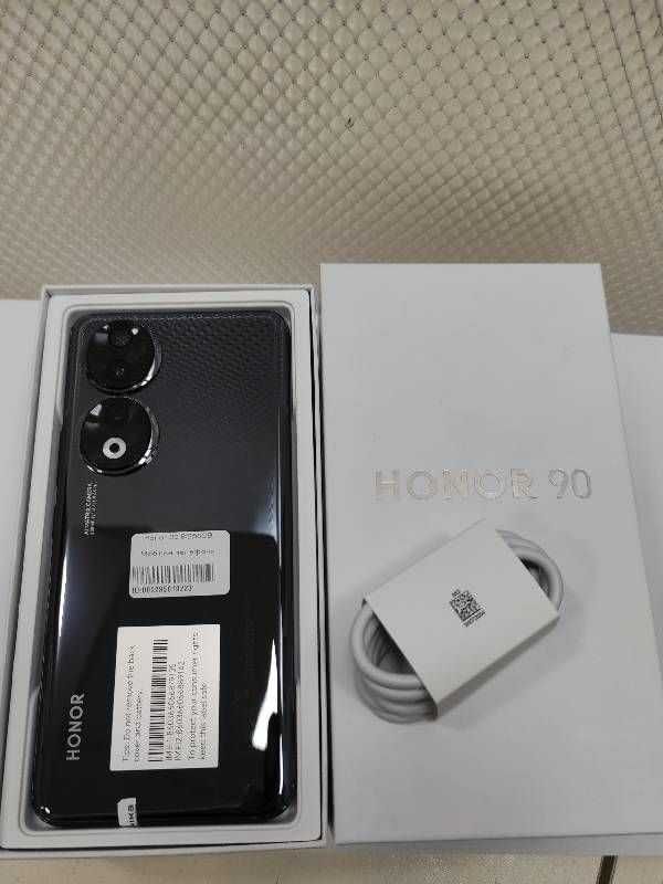 Мобільний телефон Honor 90 8/256GB