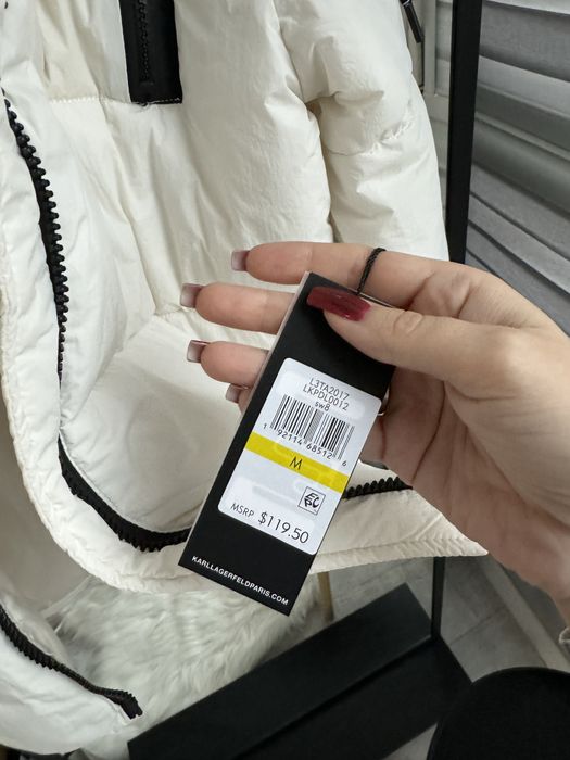 Куртка жіноча Karl Lagerfeld розмір М