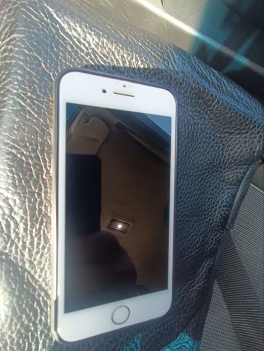 Власний iphone 7  з коробкою