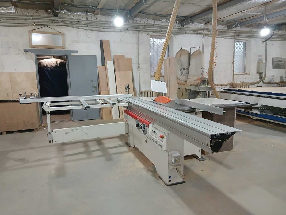 Форматно-розкрійний верстат