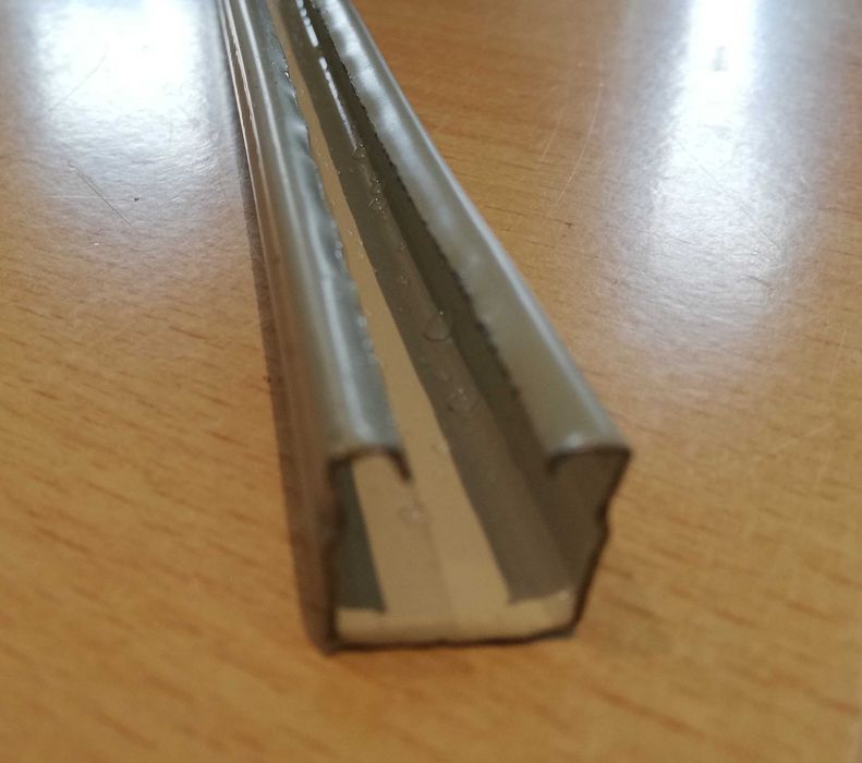 Profil metalowy sadowniczy 16mm x 16mm
