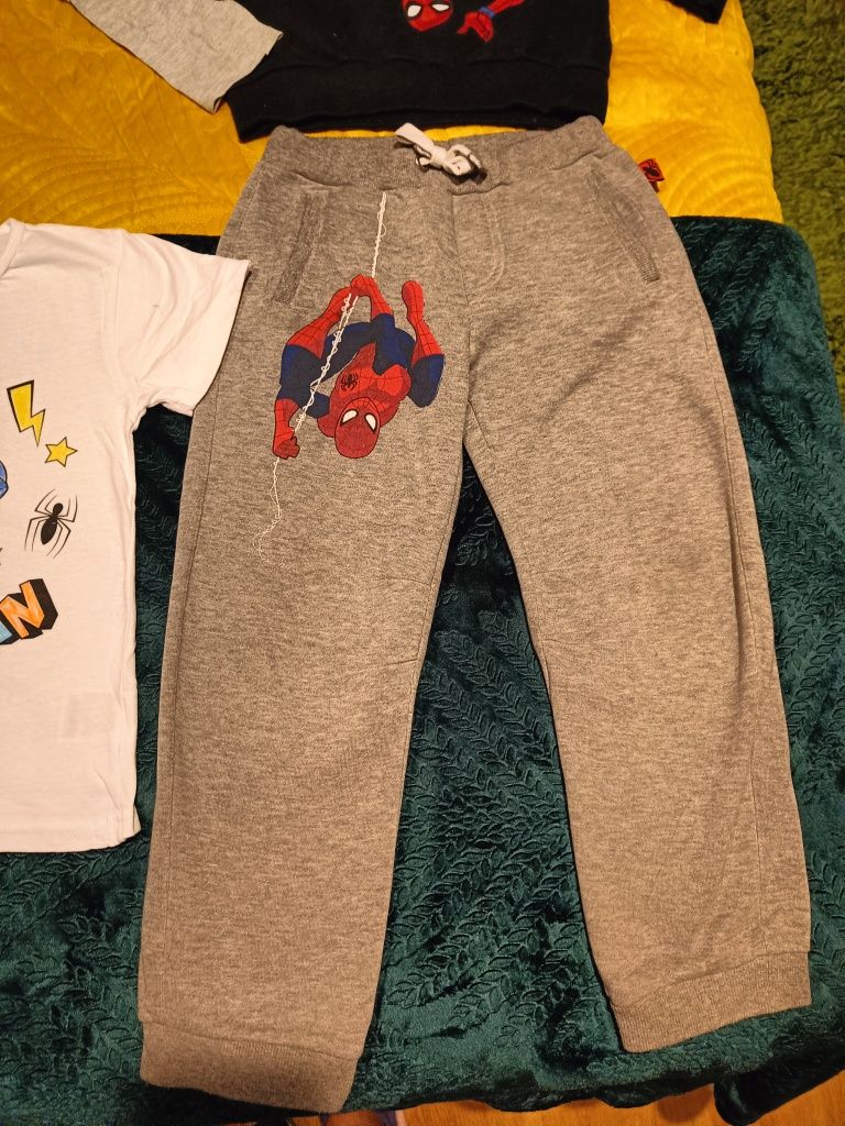 Jak nowy Zestaw Spiderman spider Man 122 bluza spodnie dresowe hm h&m