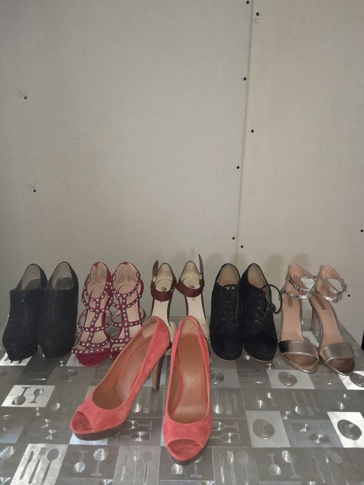 Продам туфли и босоножки