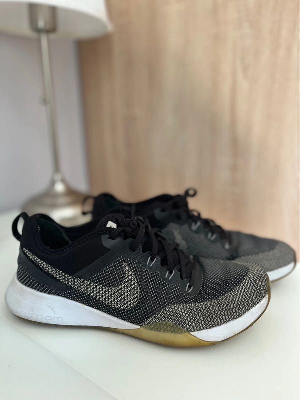 Nike Air Zoom Dynamic 40