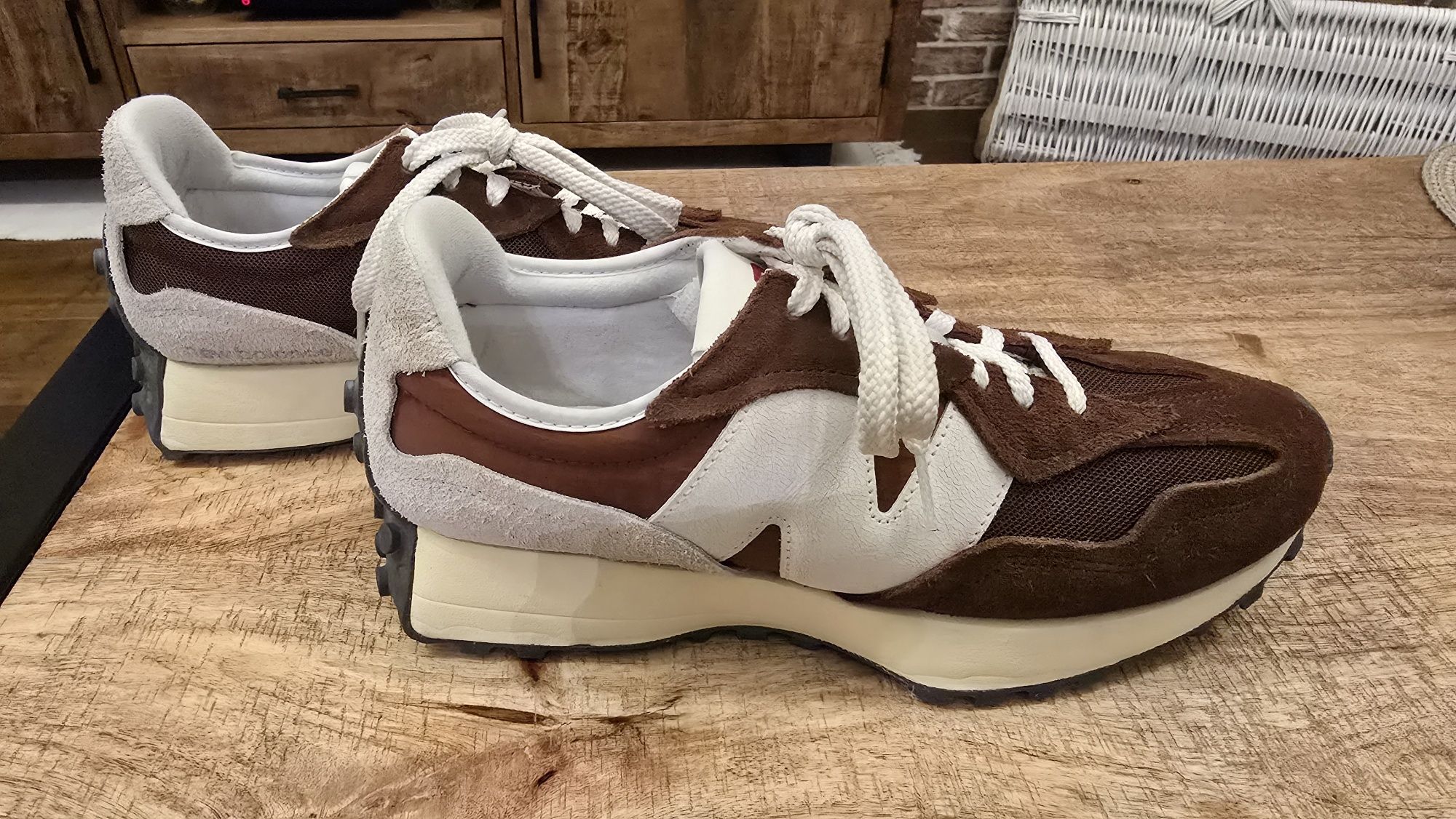 New Balance U327 WRL Sneakersy r. 42, jak nowe