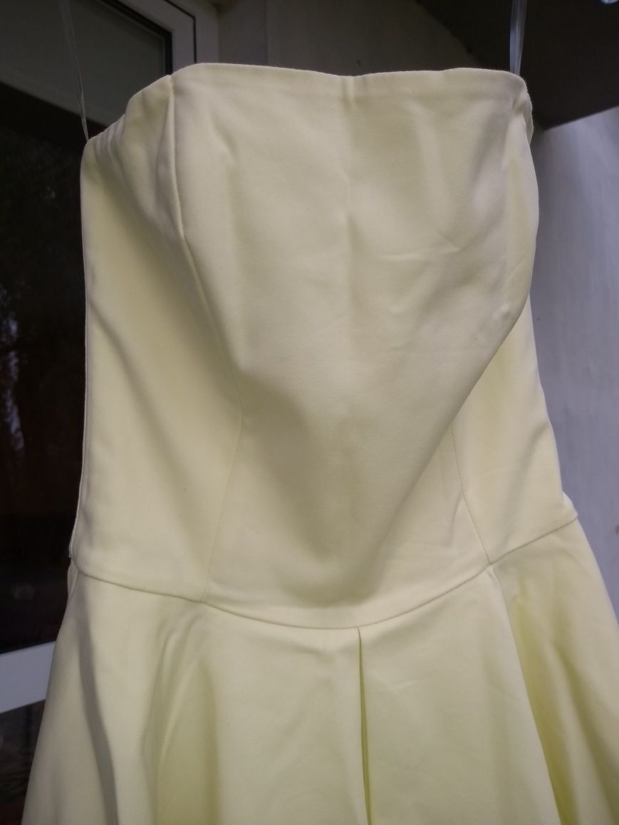 Sukienka żółta bez ramiączek, rozmiar 36, ładny kolor, tył dłuższy