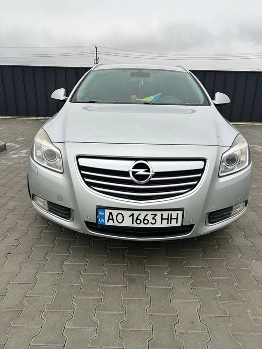 Опель інсігнія 2010. Р.