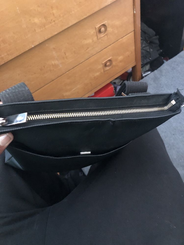 Bolsa da lacoste como nova