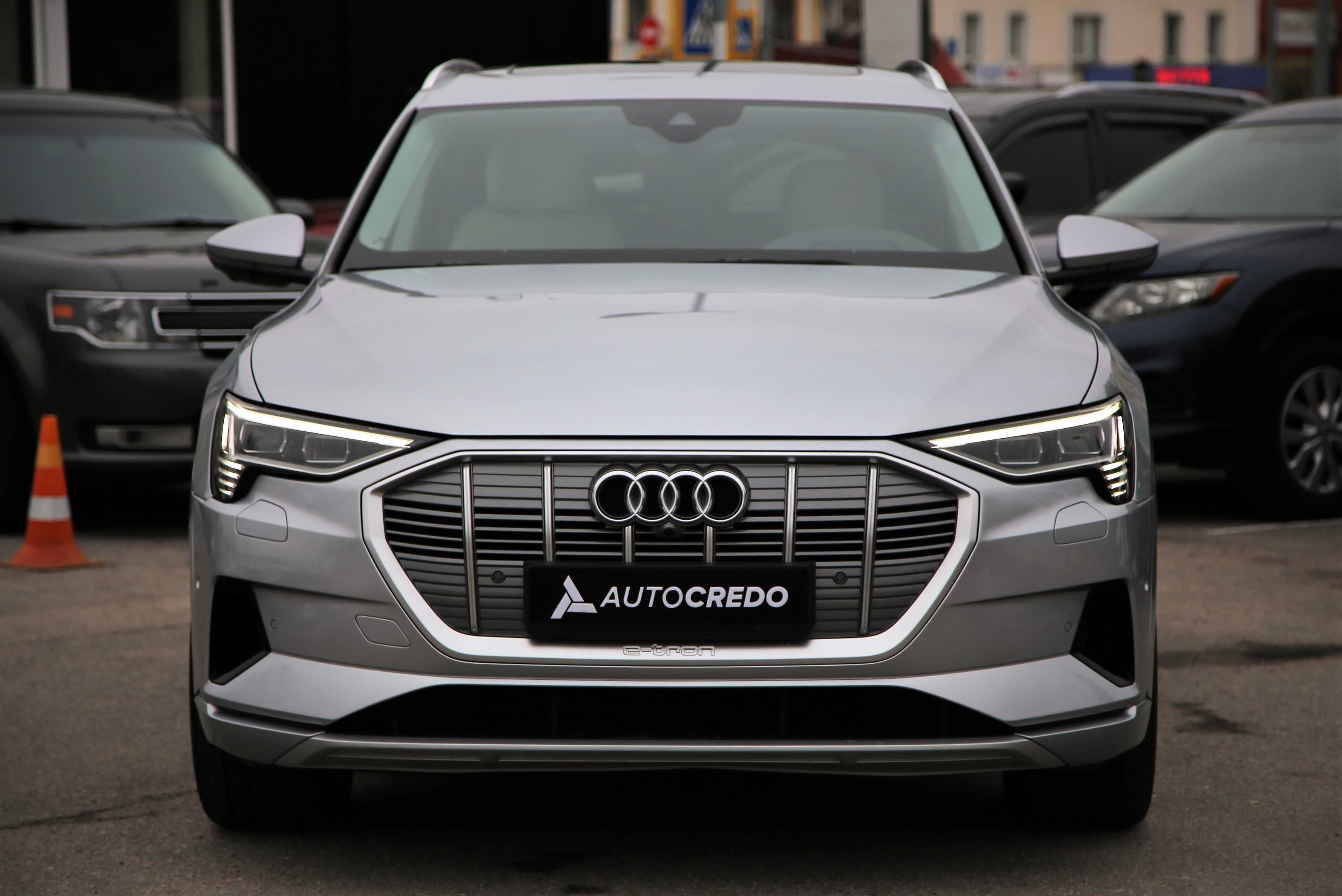 Audi E-tron Prestige  95kWh 2019 року