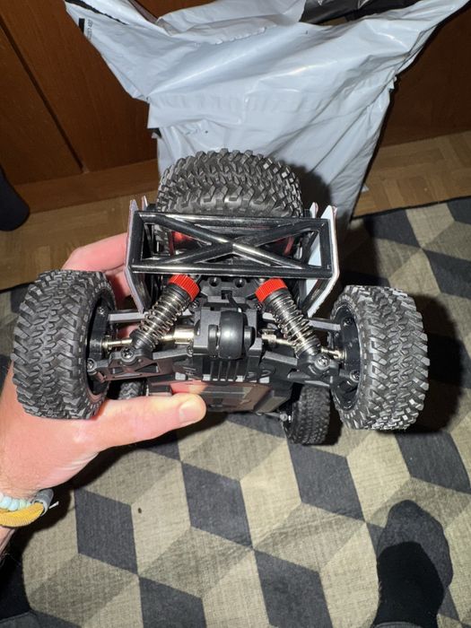 Машинка на радиоуправлении 4 WD 55км