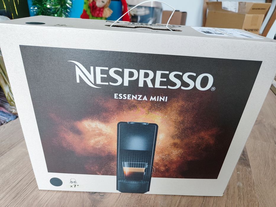 Máquina de café Nespresso Essenza Mini Nova