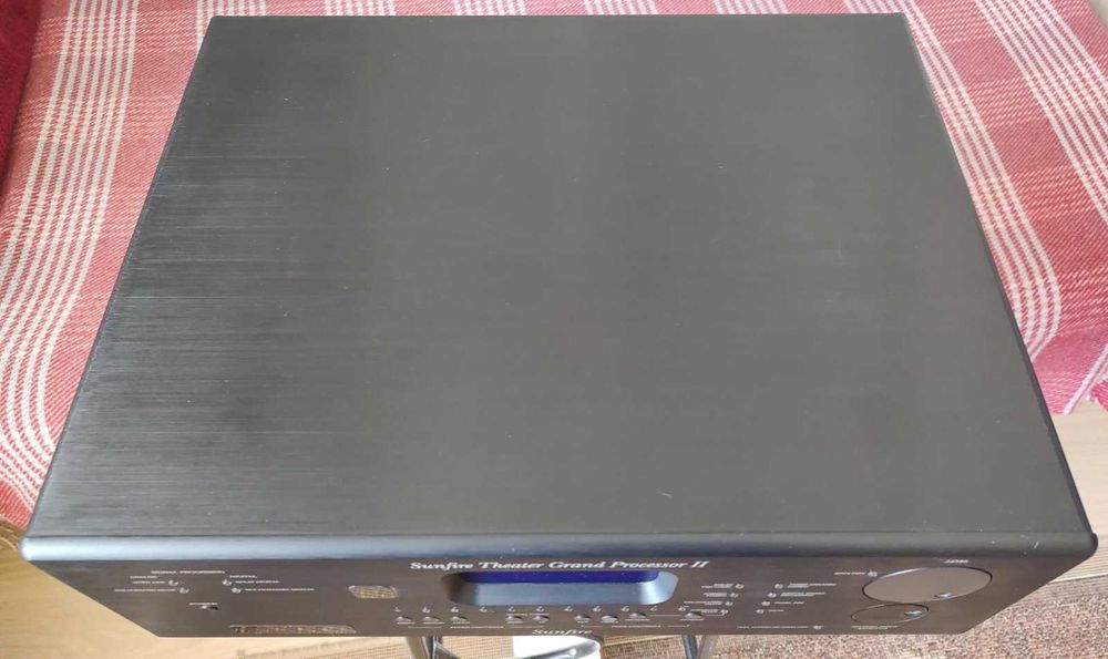 Предусилитель с ЦАП + процессор Sunfire Theater Grand II
