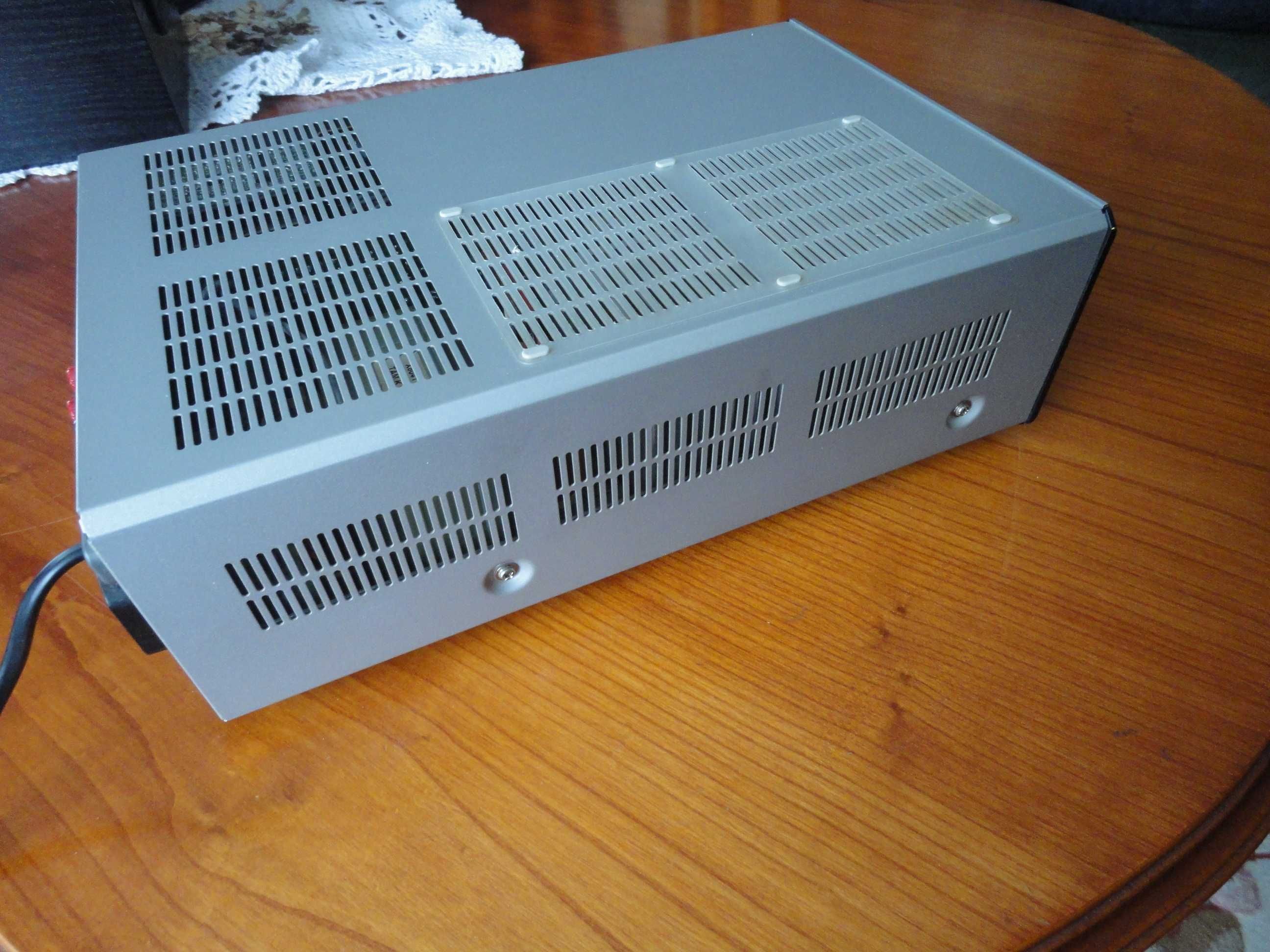 Amplituner Yamaha RX-E810