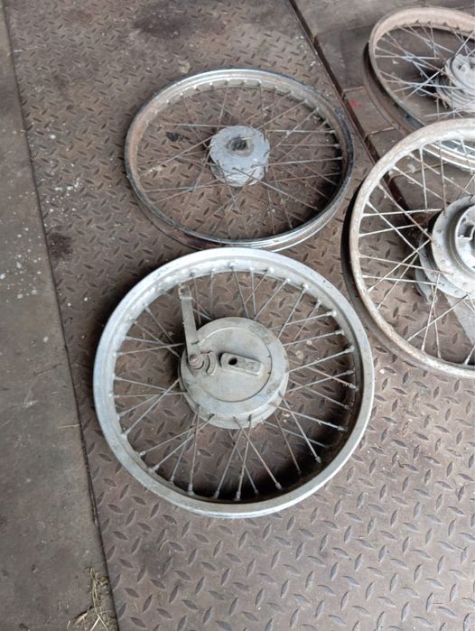 Sprzedam koła, felgi do WSK/komarek/jawa