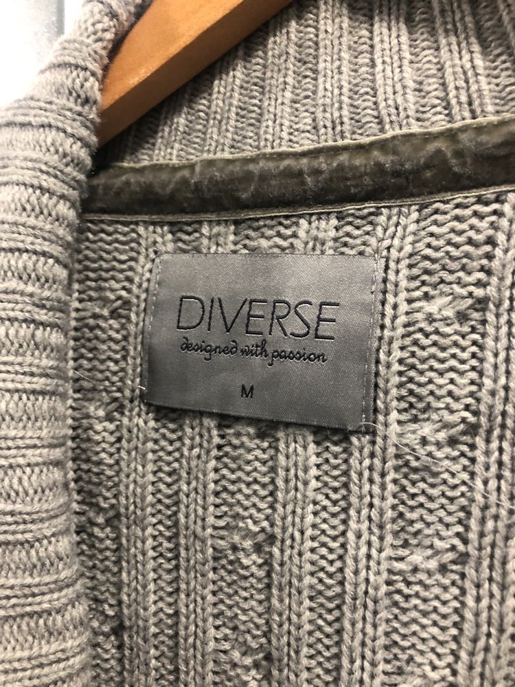 Sweter Diverse w rozmiarze M