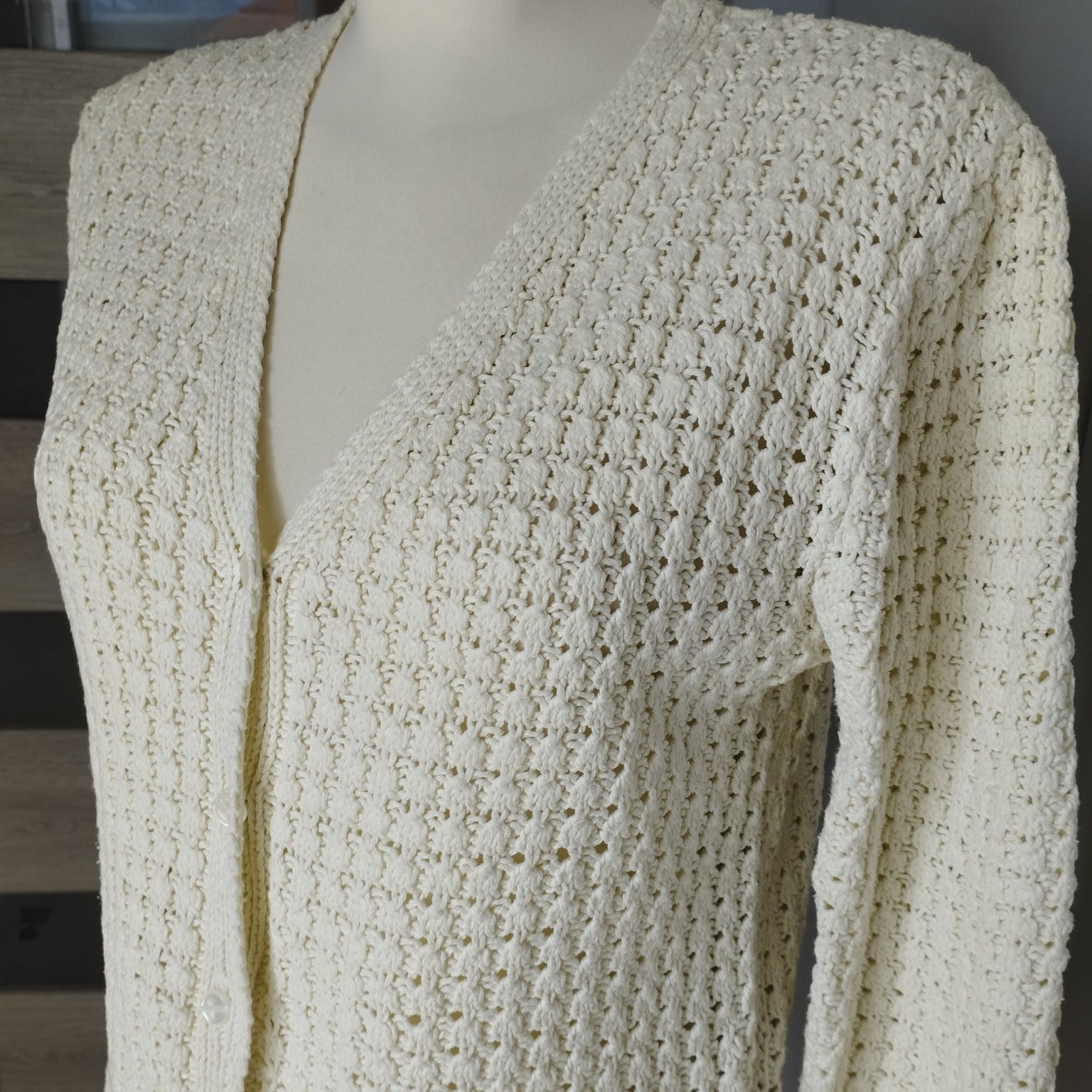 Sweter ażurowy rozpinany kremowy r 40