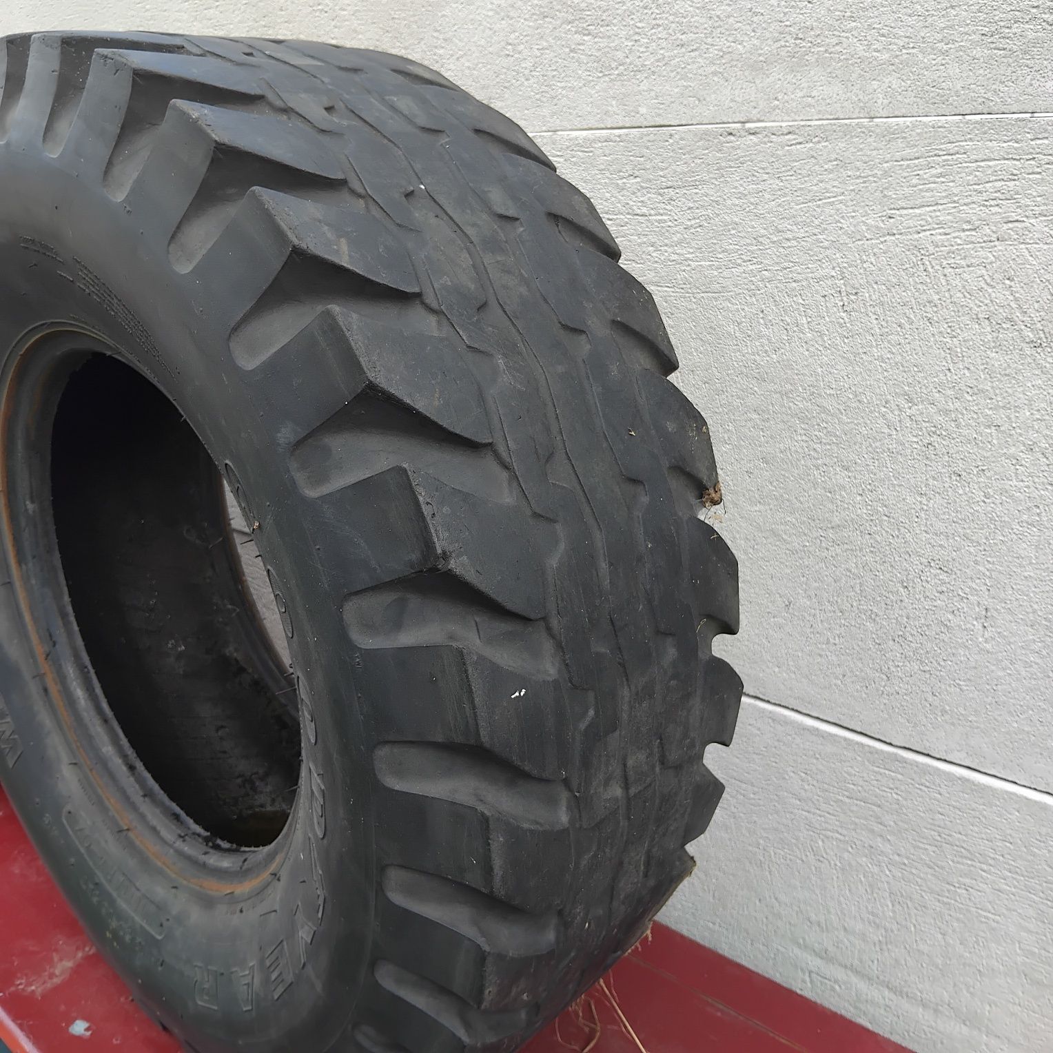 Opony Goodyear Wrangler R/T 36x12.50-16.5 Military 16.5