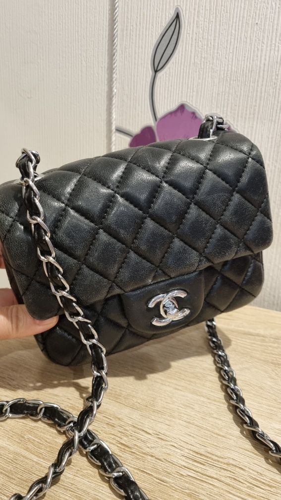 Продам сумку Chanel черная