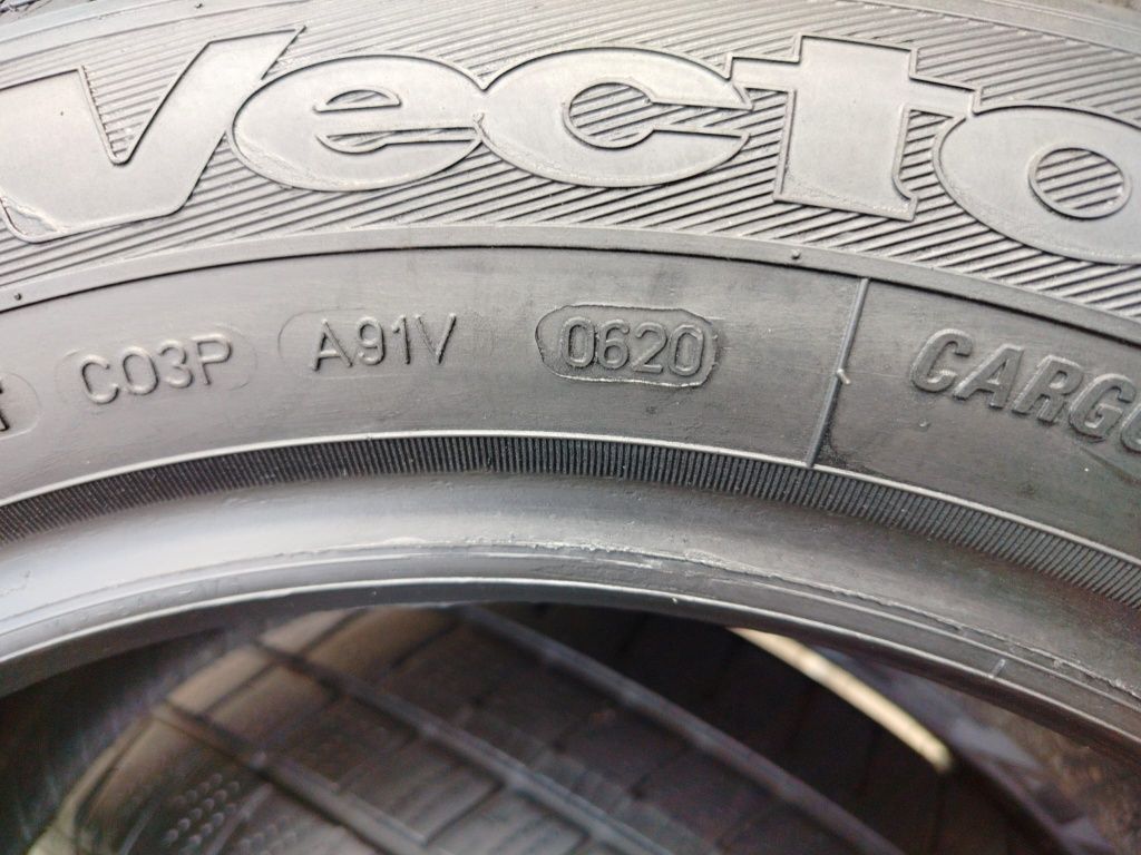 Opony Całoroczne 215/60R17C Goodyear Cargo Vector 215/60/17C