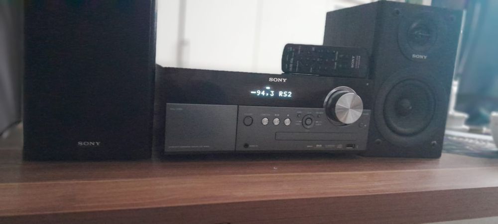 Mini wieża Sony  wysylka na 2 paczki czytaj opis