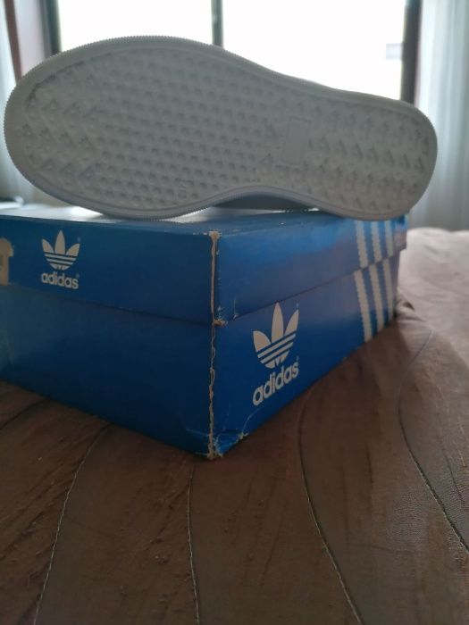 Sapatilha Adidass Brancas