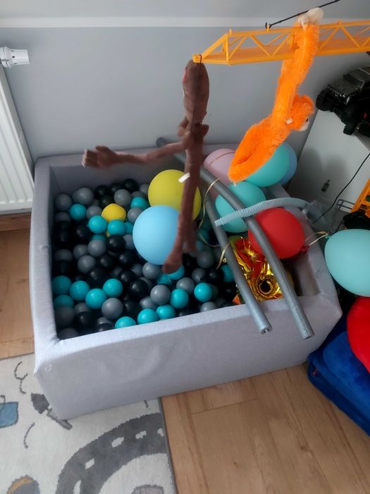 Basen suchy z kulkami piłkami dziecięcy