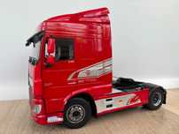 DAF XF Space Cab 2018 (metallic-red) Premium ClassiXXs 1:18
