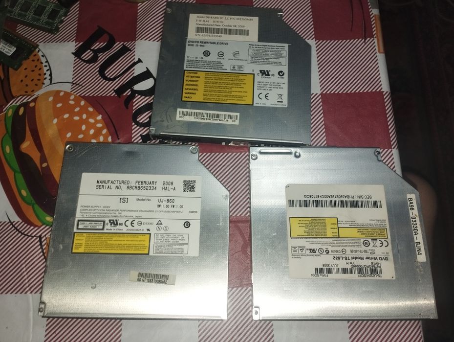 DVD приводи для ноутбуків у невідомому стані
