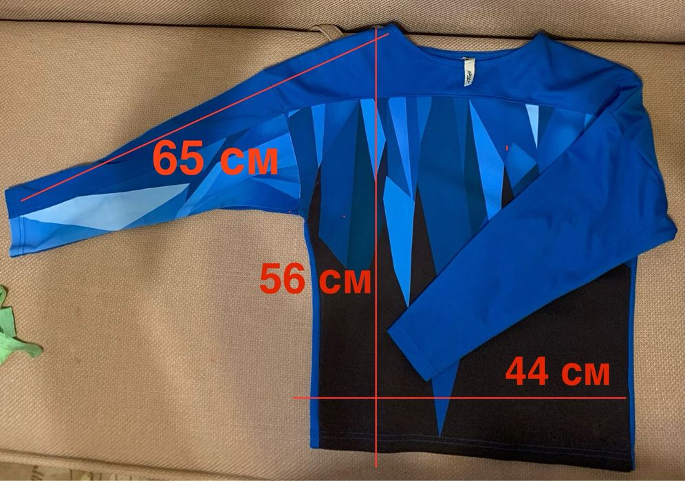 Жіноча кофтина Andre Tan