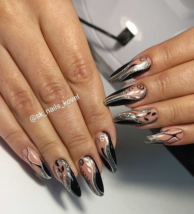 Манікюр, педикюр, нарощування нігтів