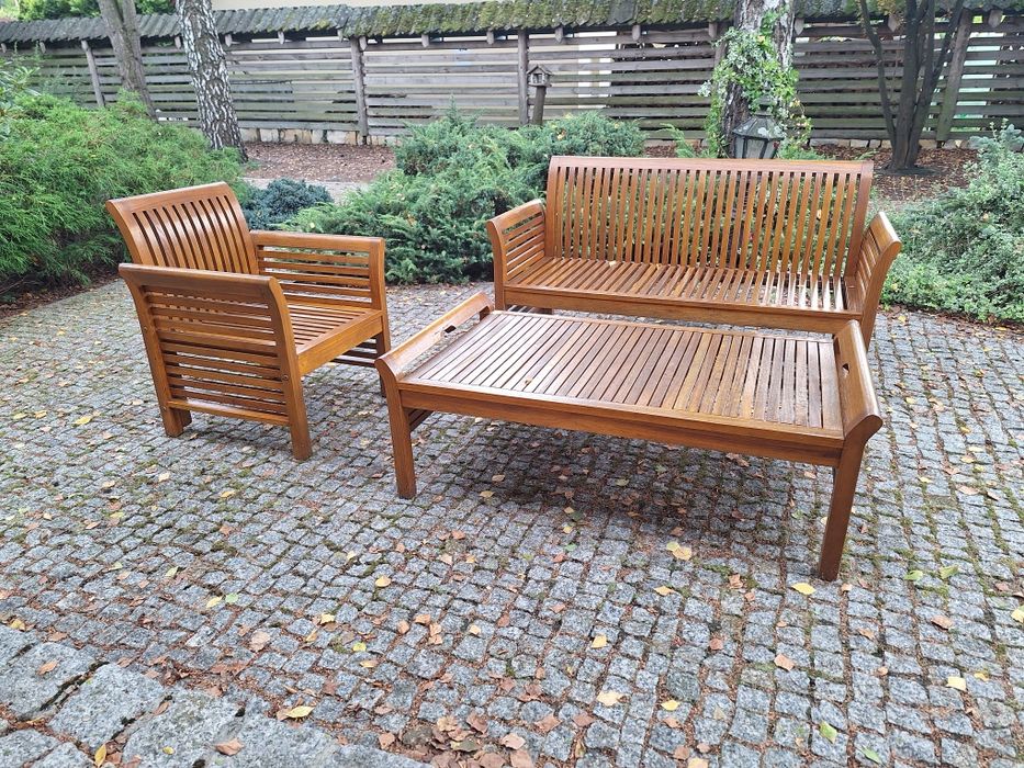 Drewniane meble tarasowe