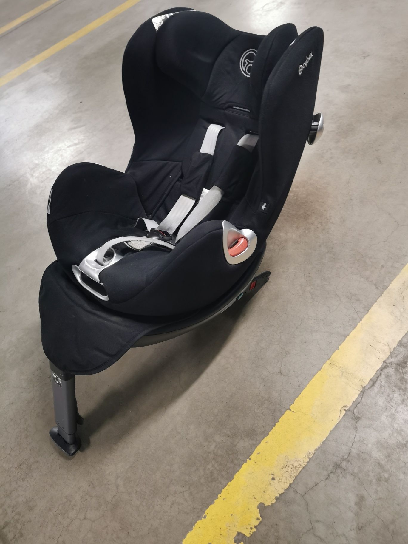 Fotelik dla dziecka cybex Sirona 360