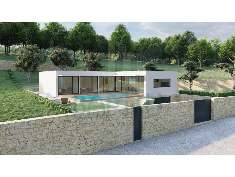 Moradia T3 com piscina, vistas de Rio e perto das praias!