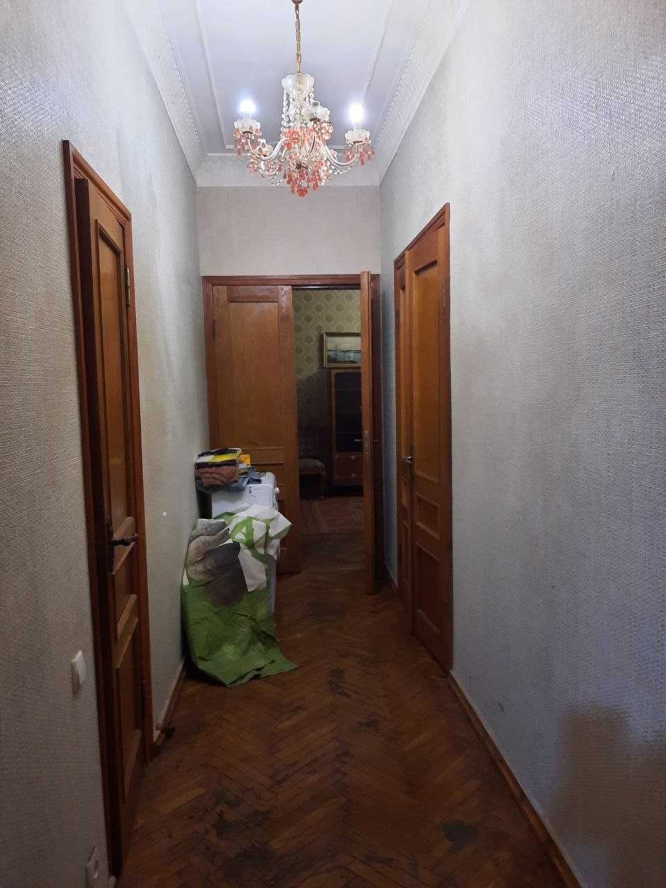 Продам 3 комн. ЖБ сталинку, Центр, м. Университет